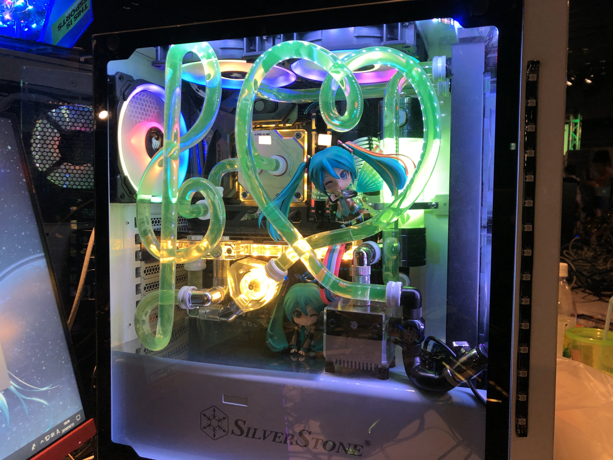 自作pc Mod Pc 紹介 ミクをかわいく見せる Pc プログラミング生放送 自作pc Mod Pc 紹介 ミクをかわいく見せる Pc プログラミング生放送